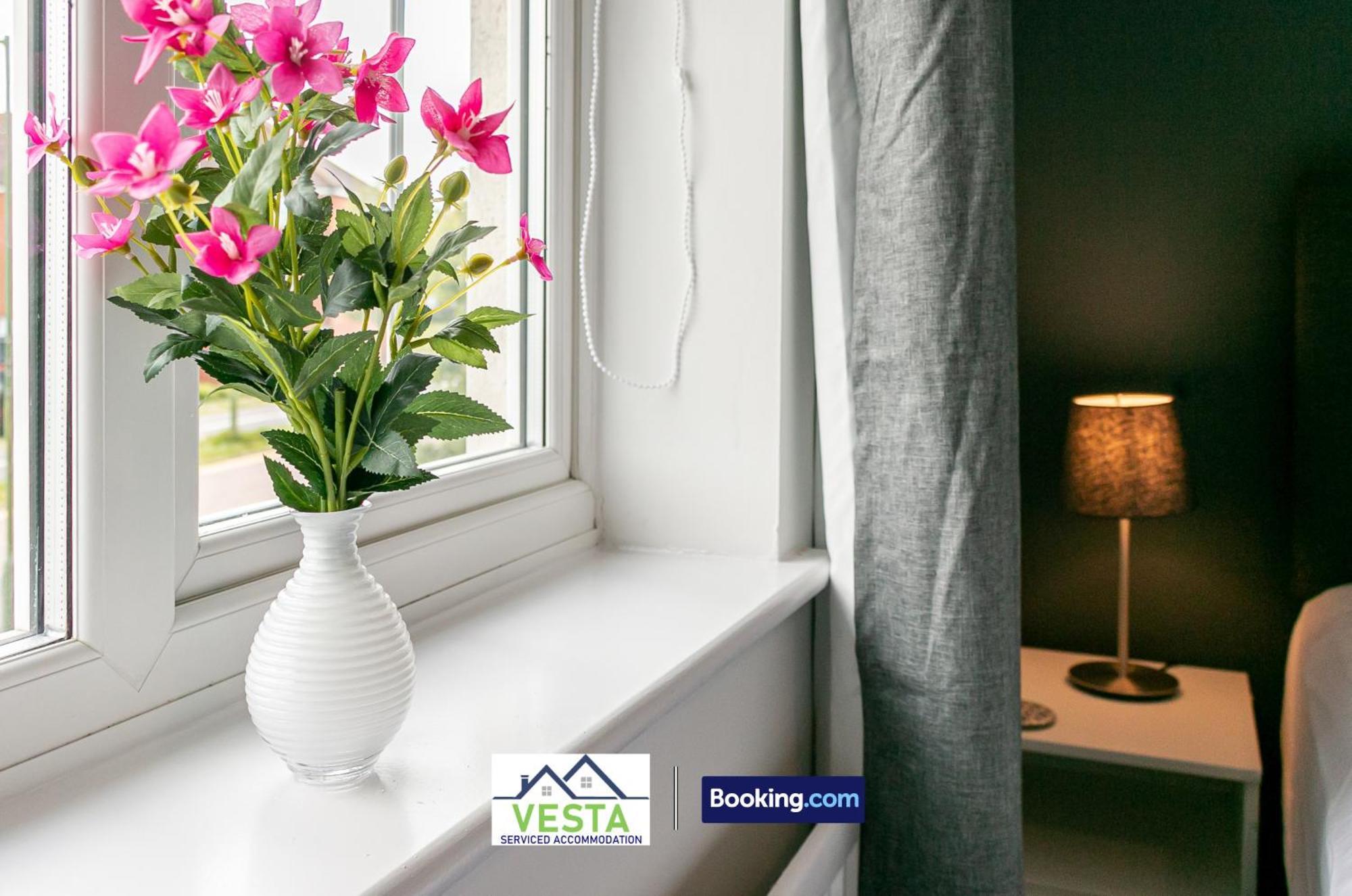 Three Bedroom Apartment By Vesta Serviced Accommodation & Short Lets Hatfield With Free Parking Hatfield (Hertfordshire) Exterior foto