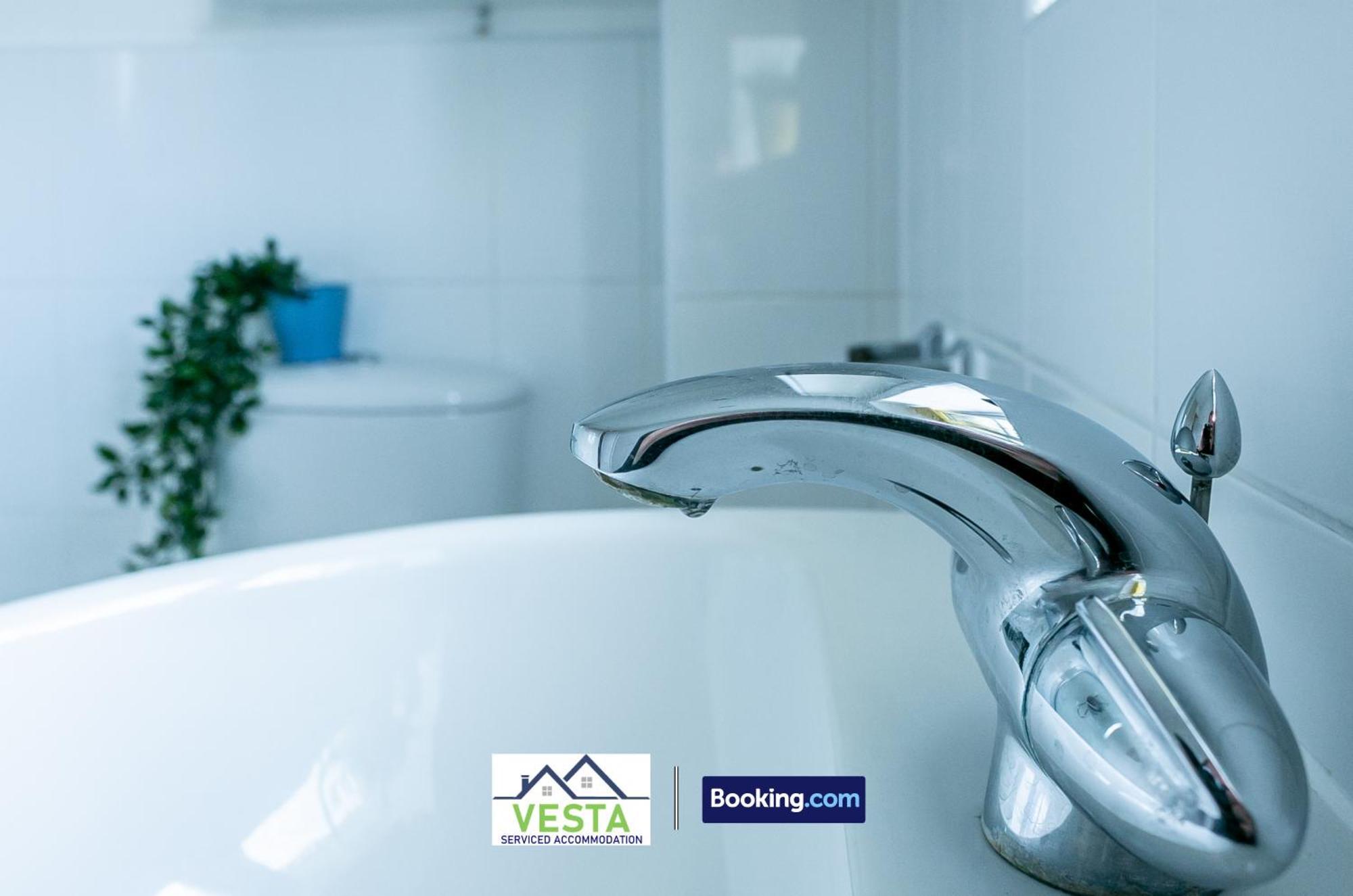 Three Bedroom Apartment By Vesta Serviced Accommodation & Short Lets Hatfield With Free Parking Hatfield (Hertfordshire) Exterior foto